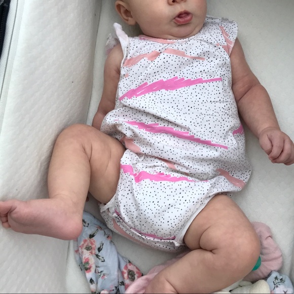 Matching summer Romper and Hat - Picture 3 of 3